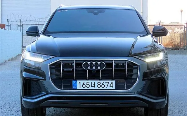 인천중고차저렴한곳 Q8 45 TDI 콰트로 프리미엄 매물 사진 10 - 2022/01 67,310km
